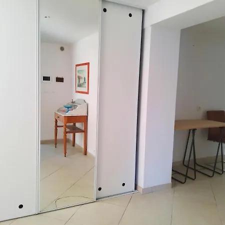 Jolie 60m2 - Proche Des Plages - 5 Min Centre شقة *